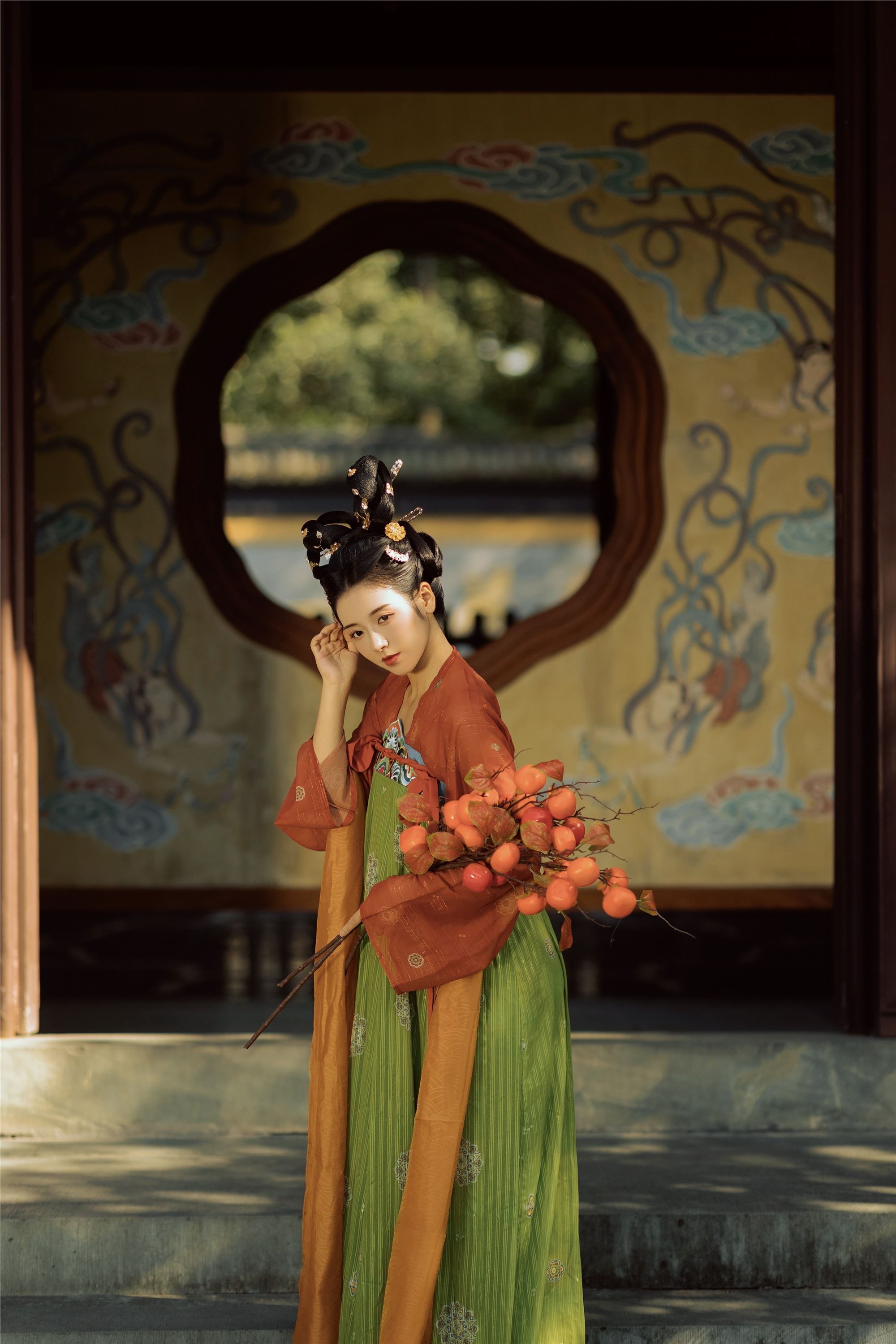 YITUYU艺图语 2025.01.14 悭晚秋 墨律